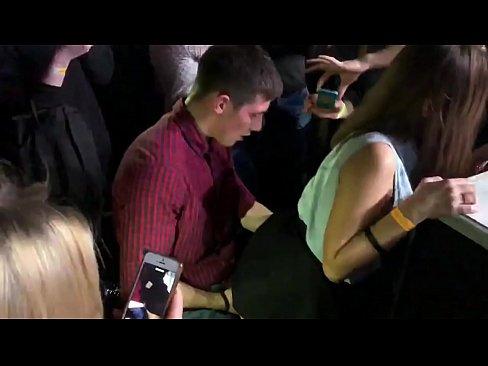 ❤️ Rhyw go iawn mewn clwb nos yn Rwseg. Merch Rwseg 18-mlwydd-oed yn yr anws a'r fagina fucked mewn clwb nos ❤❌ Fideo ffycin  wrthon ni ❌️